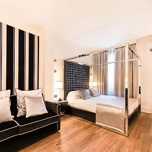 House 4*, Verona Italia